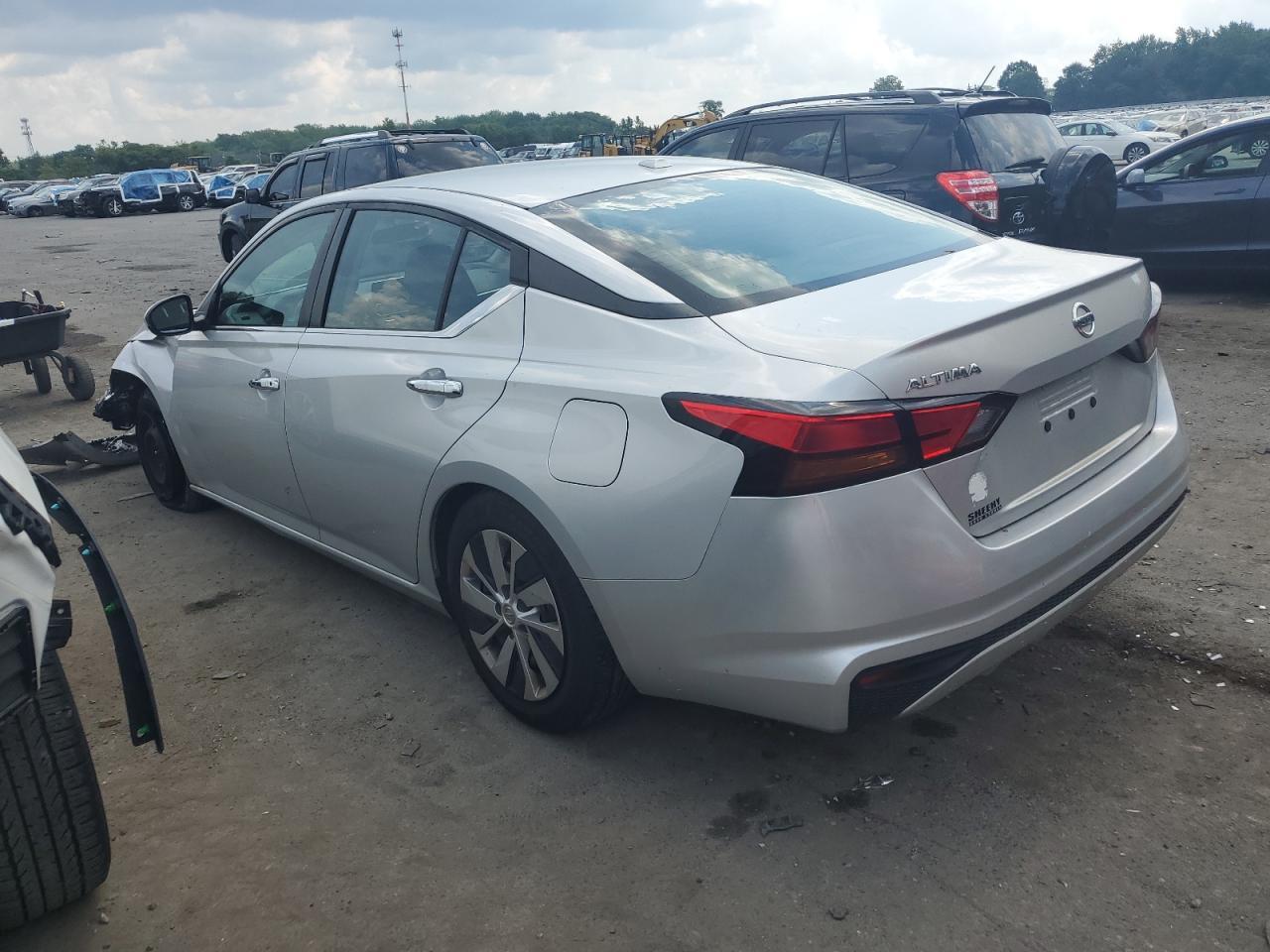 2020 Nissan Altima S - Image 2