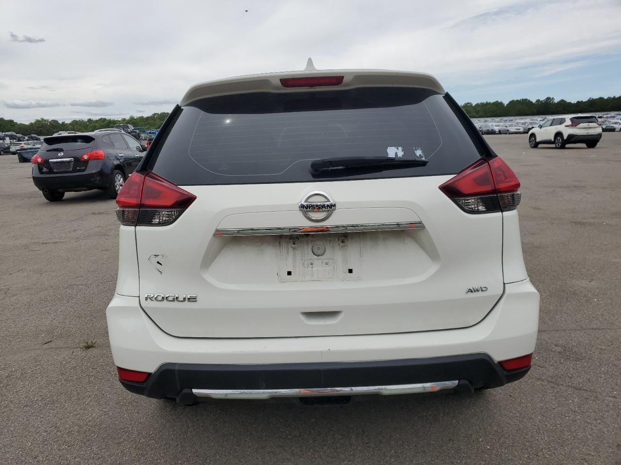 2020 Nissan Rogue S - Фото 6