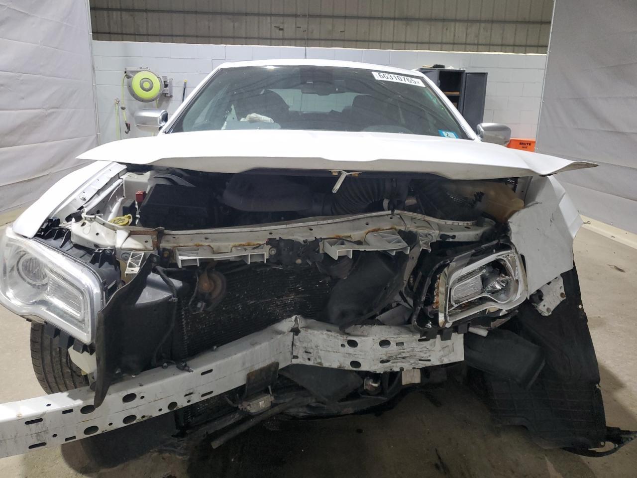 2017 Chrysler 300C Platinum - Фото 5