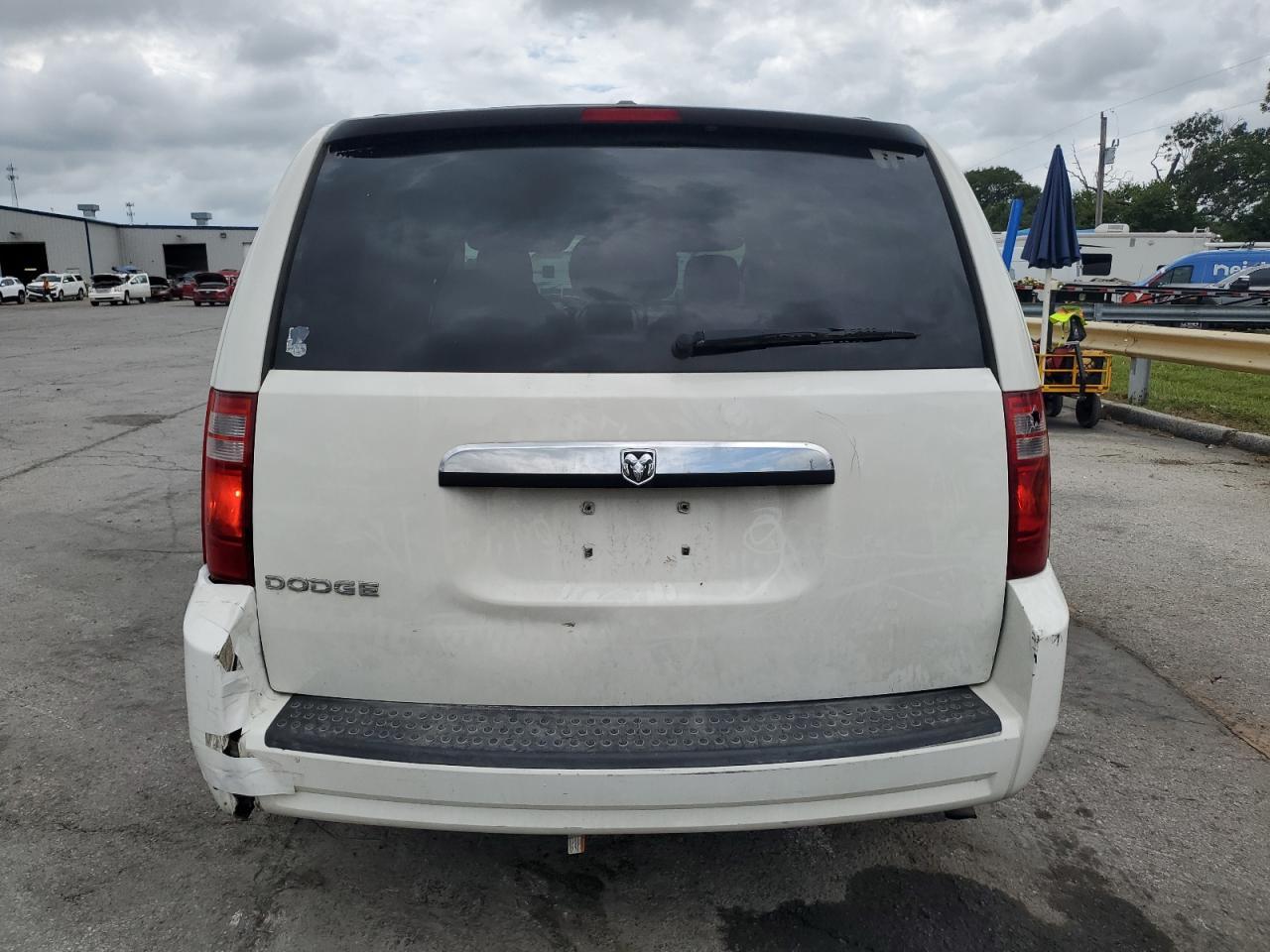 2010 Dodge Grand Caravan Sxt - Image 6