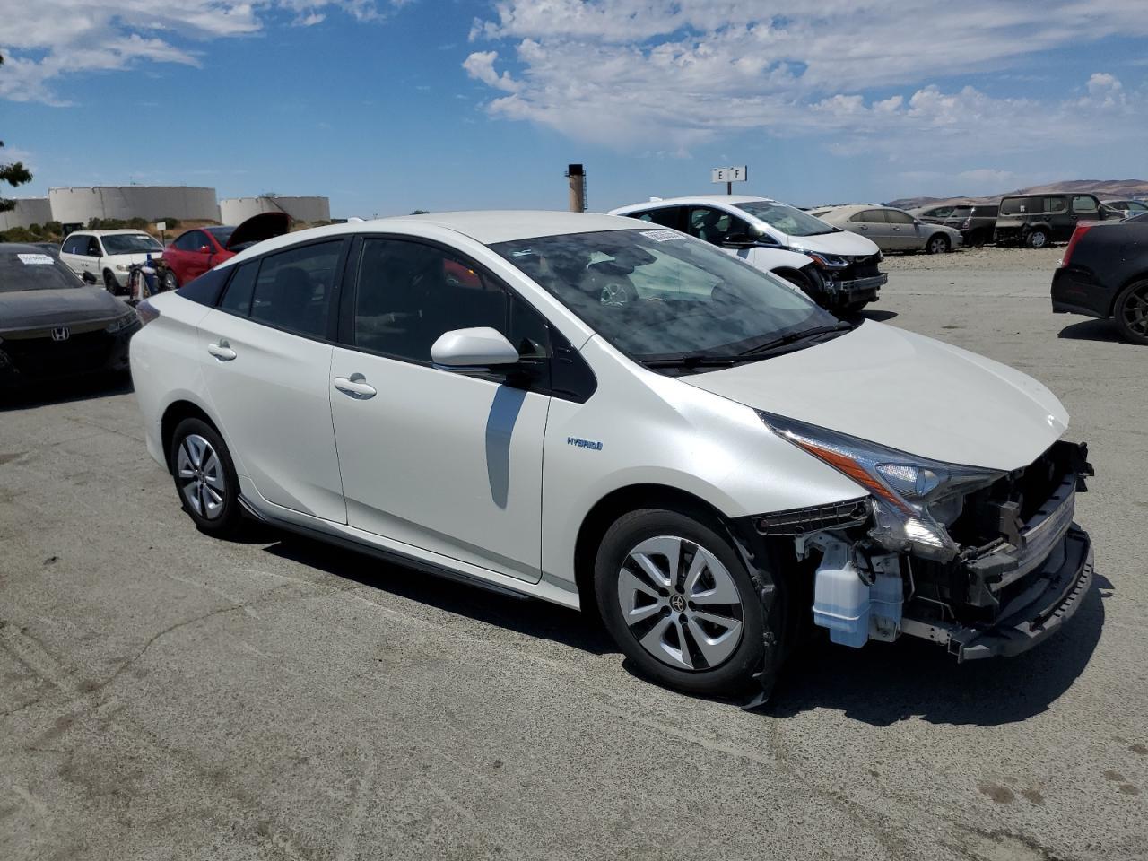 2018 Toyota Prius - Image 4