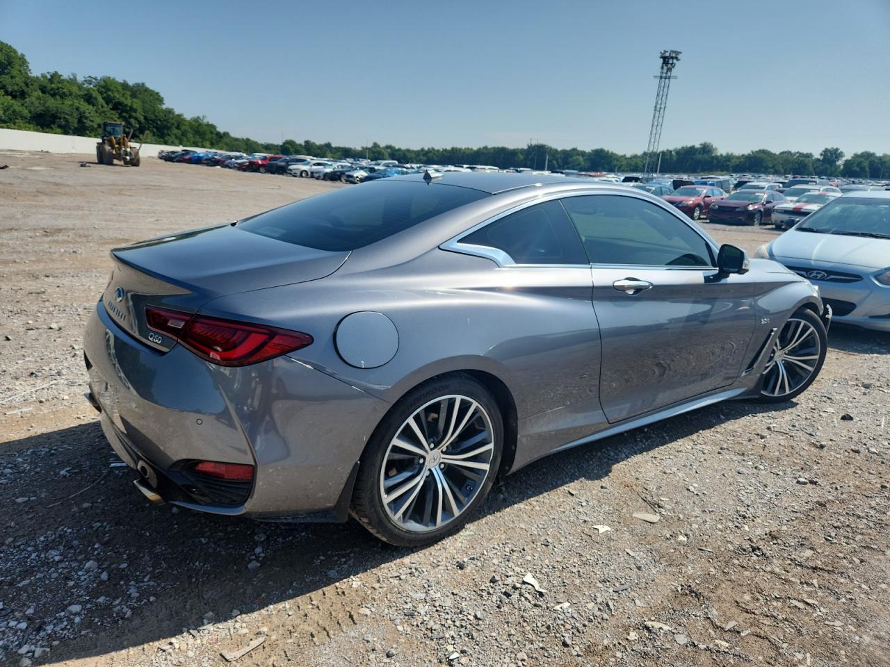 2018 Infiniti Q60 Luxe 300 - Фото 3