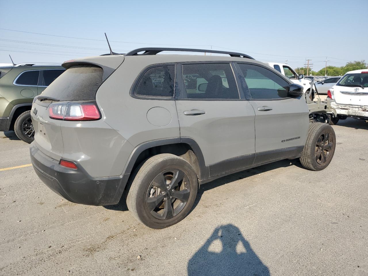 2023 Jeep Cherokee Altitude Lux - Image 3