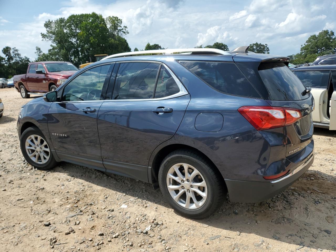 2018 Chevrolet Equinox Lt - Image 2