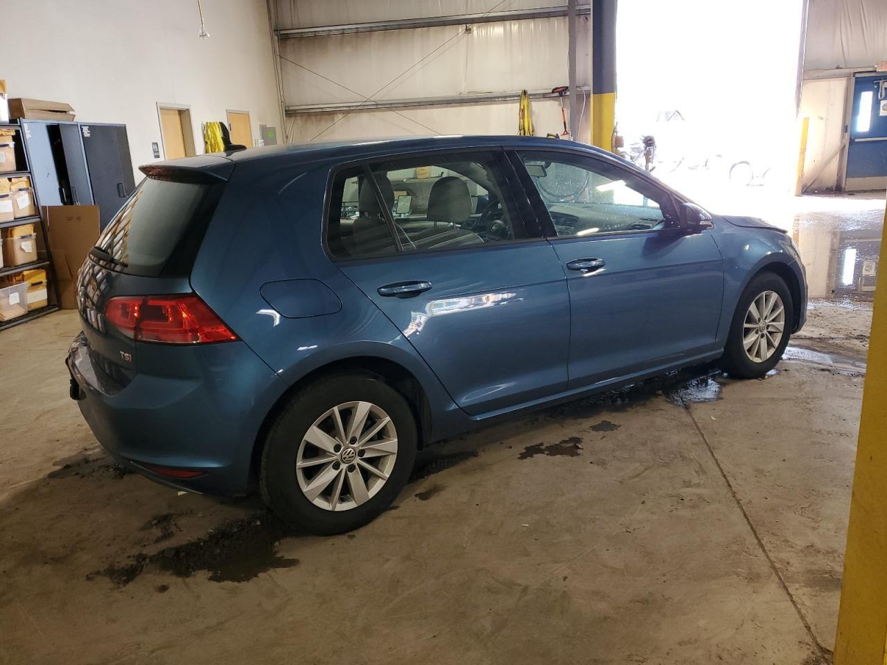 2015 Volkswagen Golf - Image 3