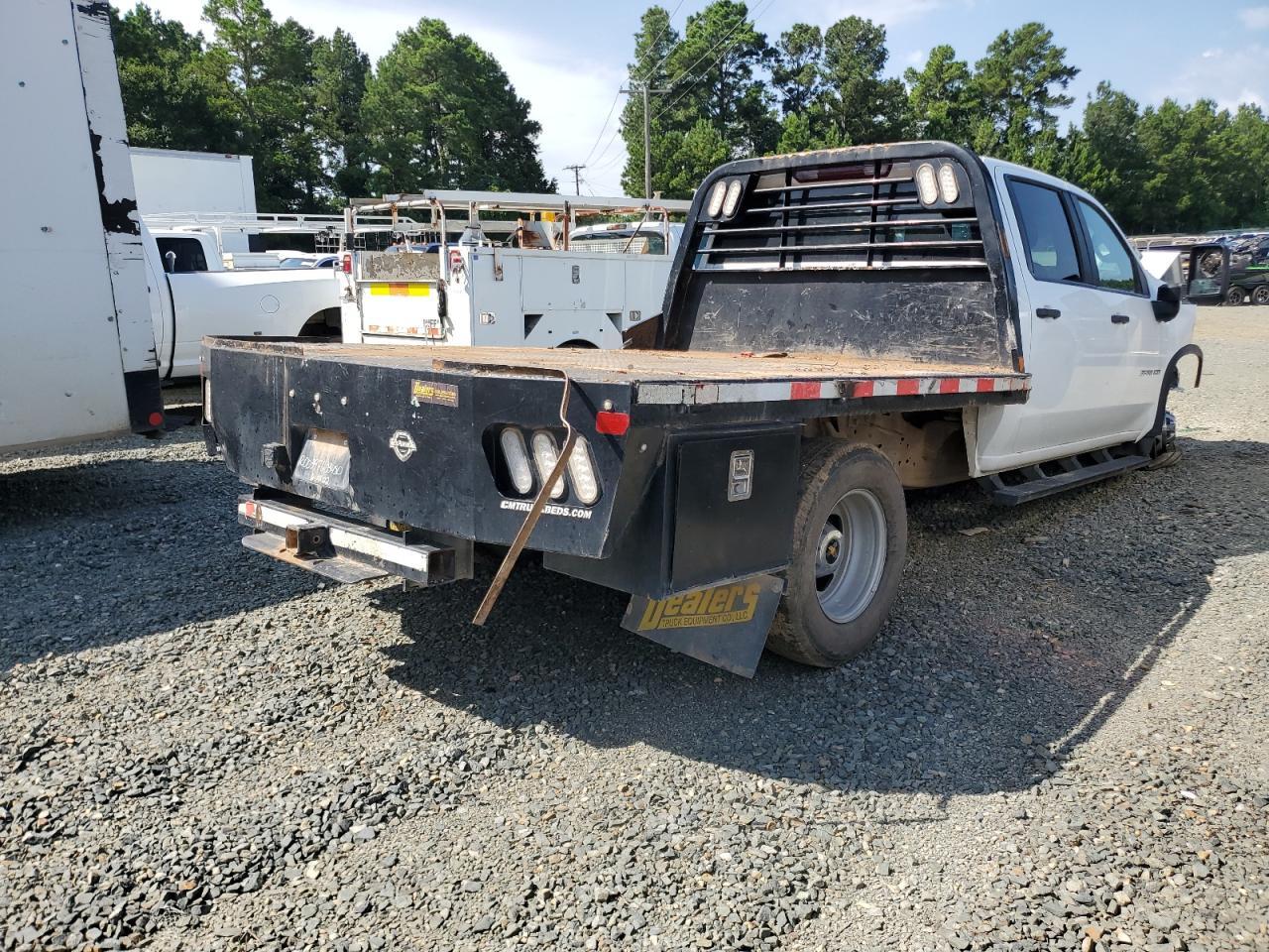 2023 Chevrolet Silverado C3500 - Фото 3