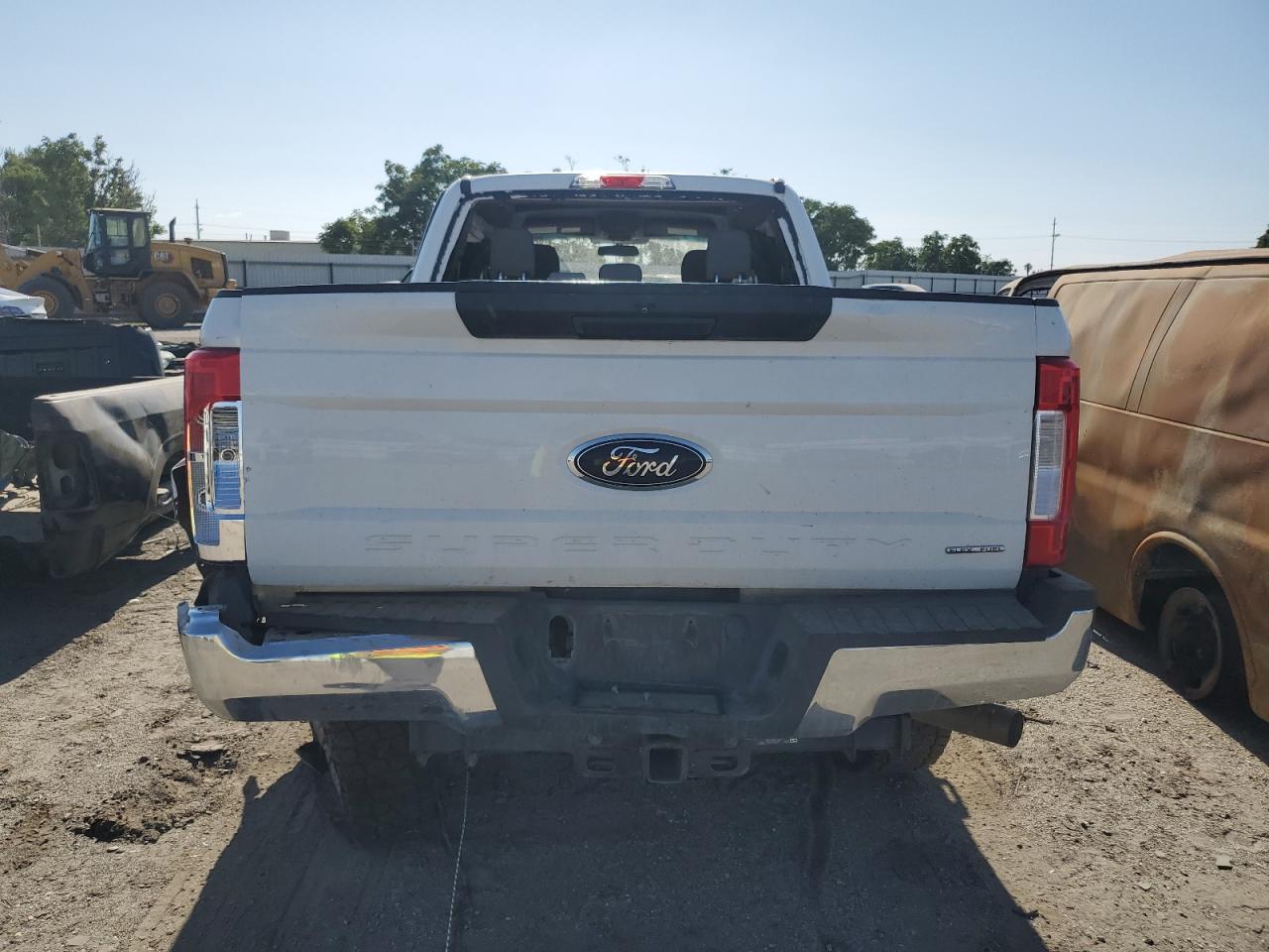 2019 Ford F250 Super Duty - Image 6