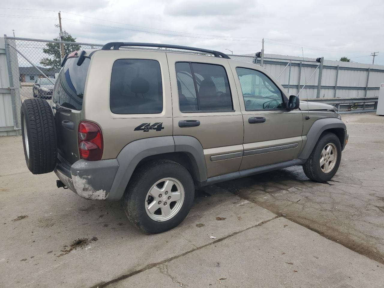 2007 Jeep Liberty Sport - Image 3