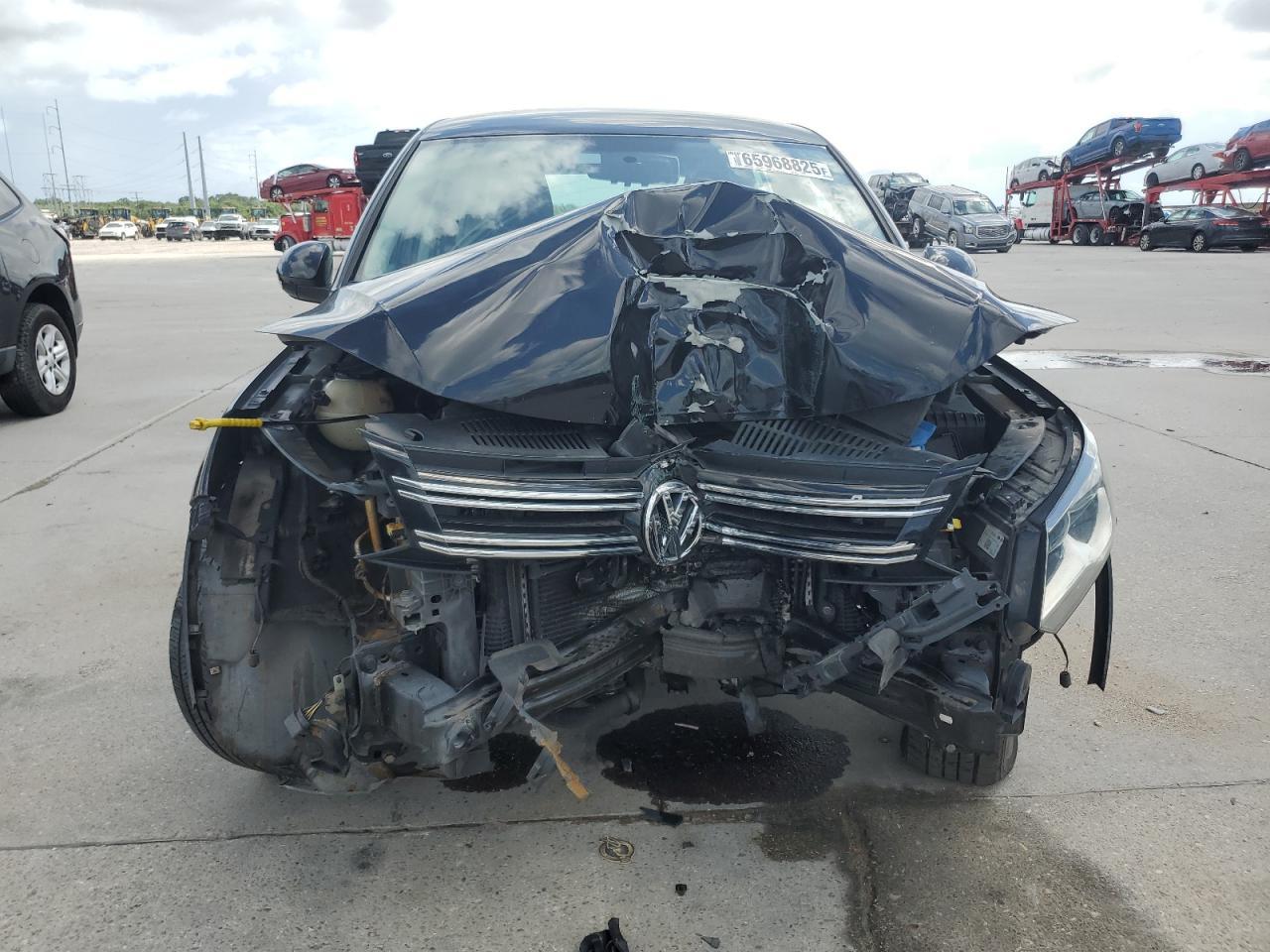 2018 Volkswagen Tiguan Limited - Image 5