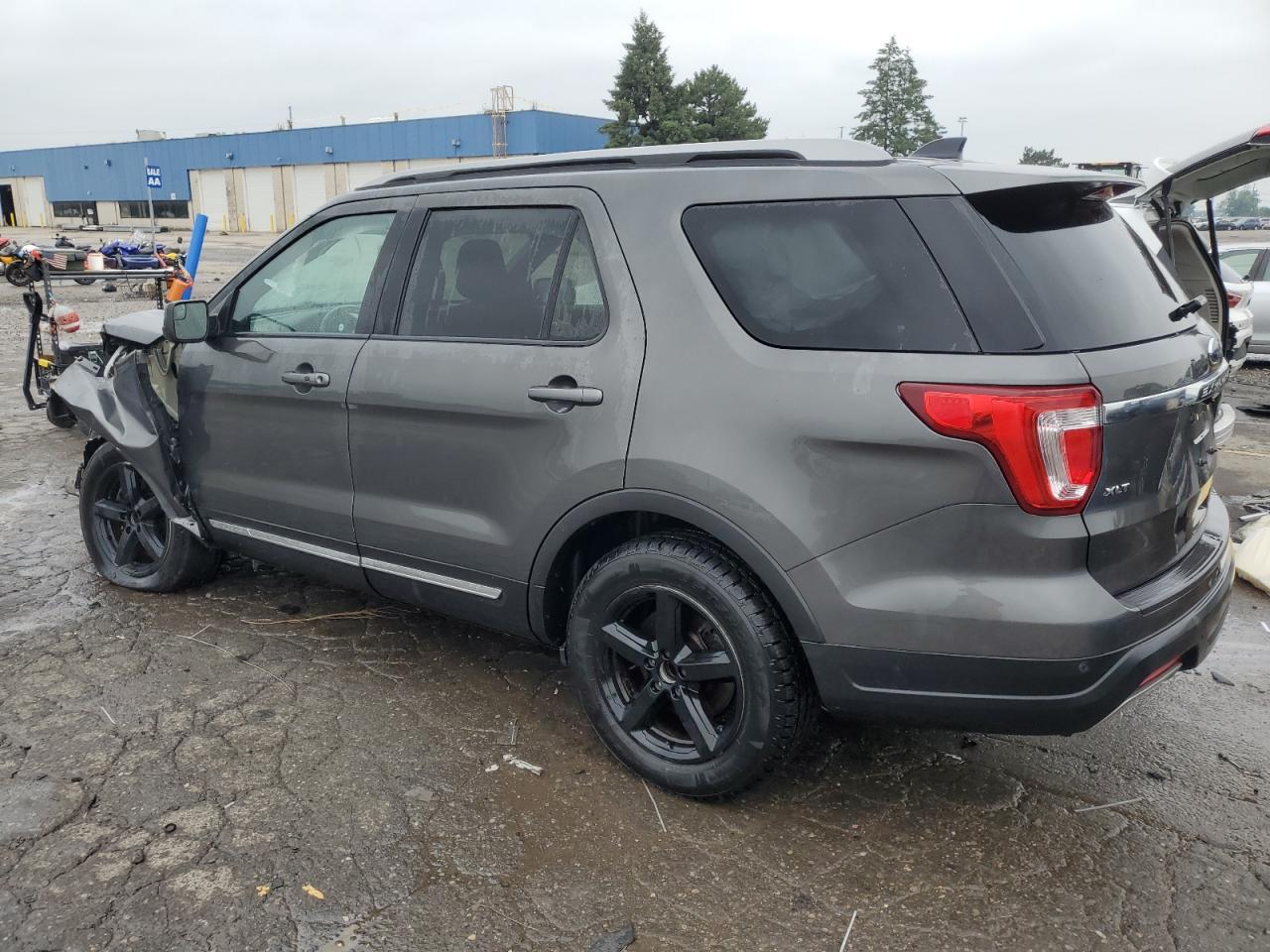 2019 Ford Explorer Xlt - Image 2