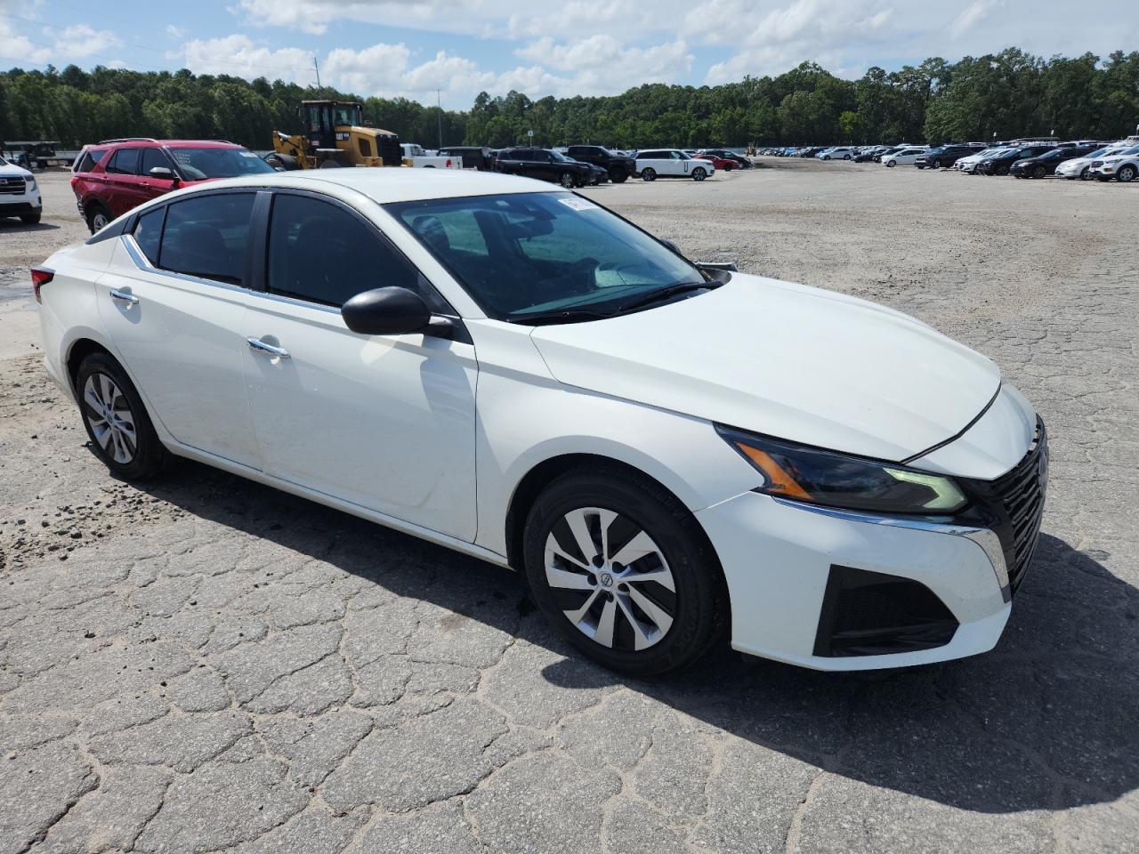 2025 Nissan Altima S - Фото 4