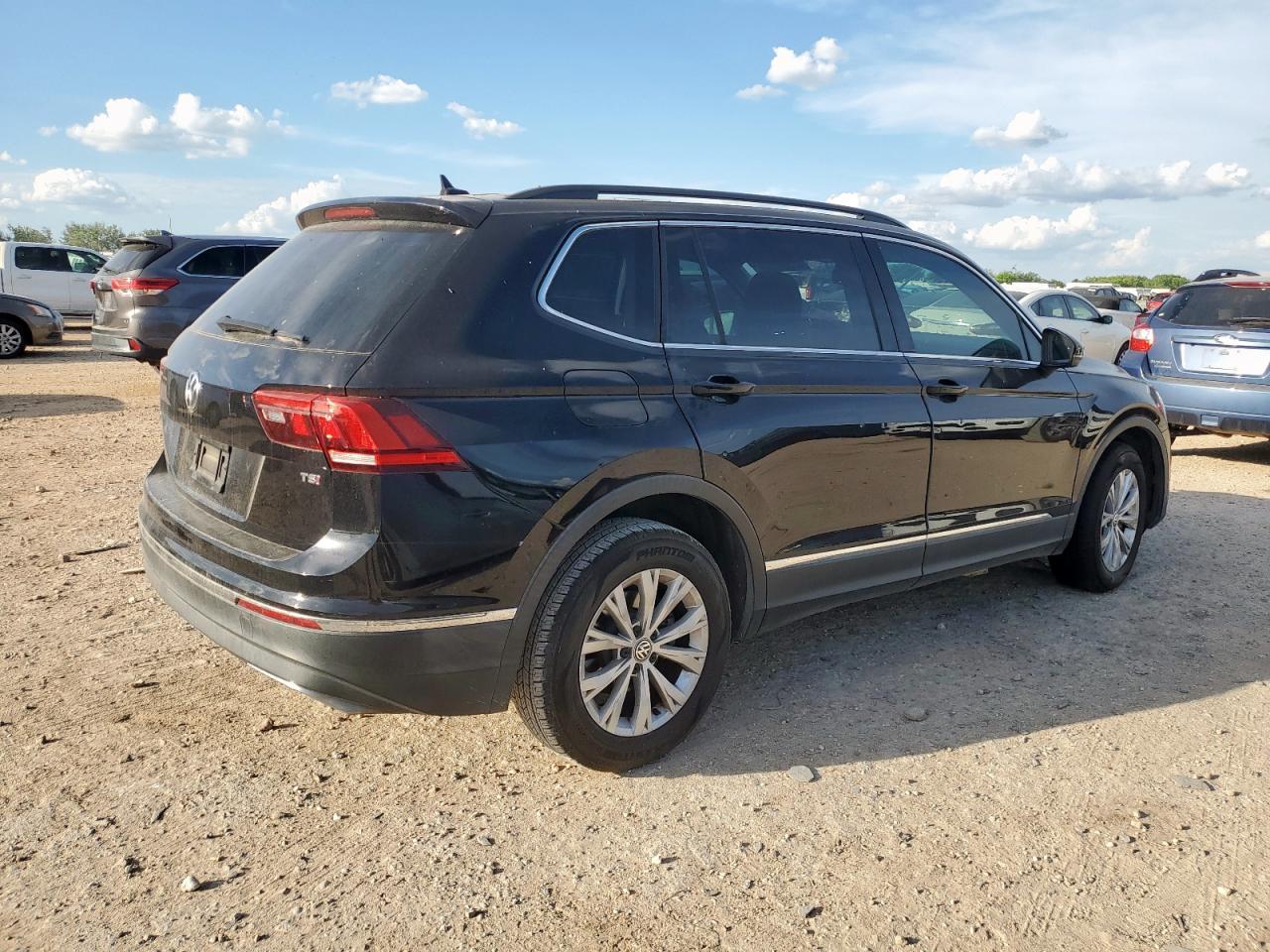 2018 Volkswagen Tiguan Se - Image 3