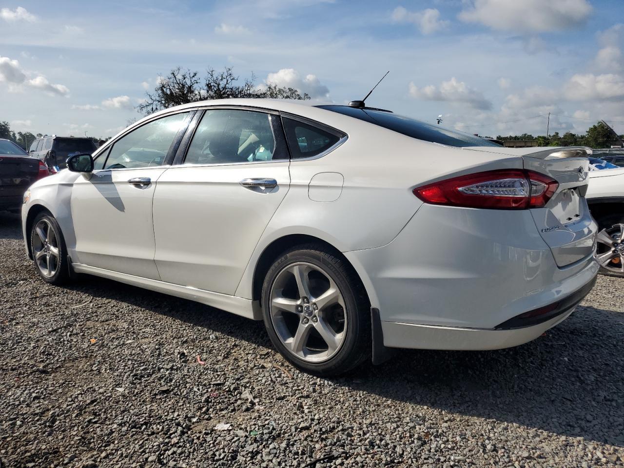 2014 Ford Fusion Se - Image 2