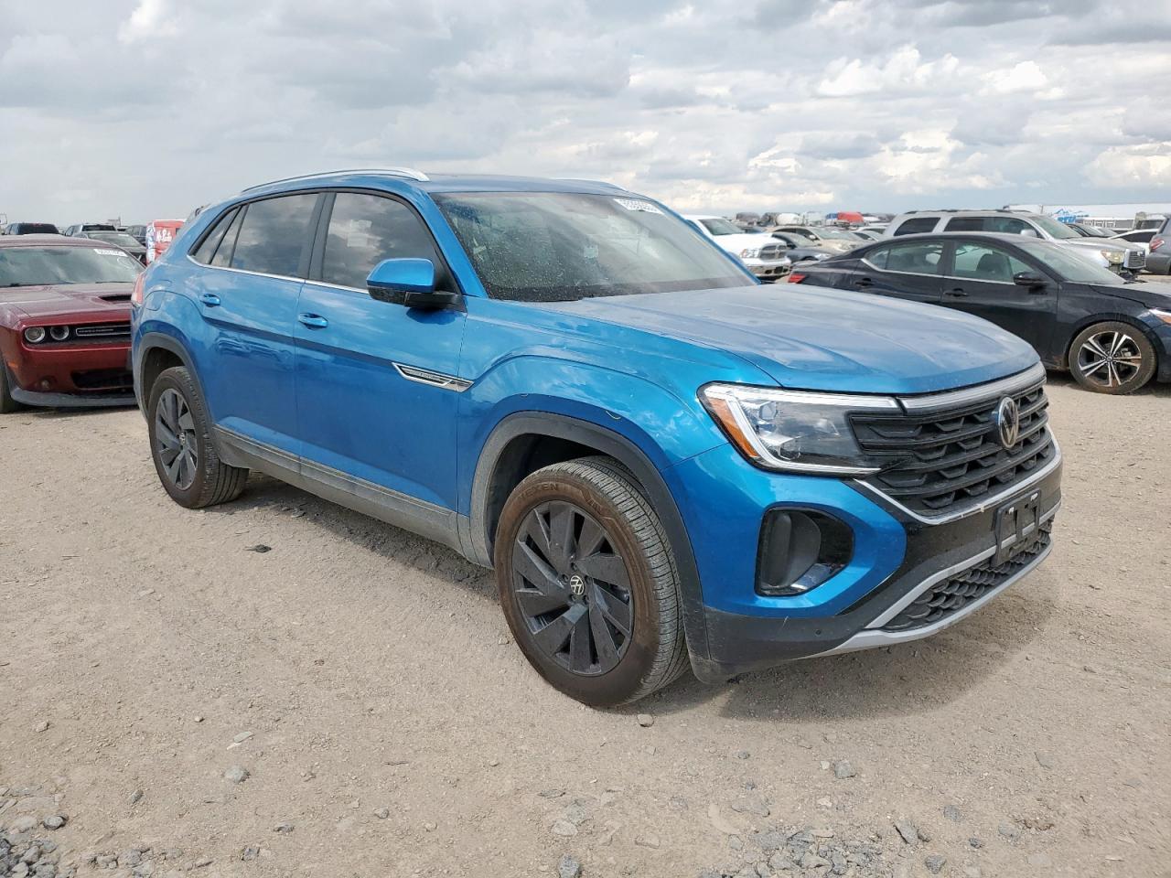 2024 Volkswagen Atlas Cross Sport Se - Image 4