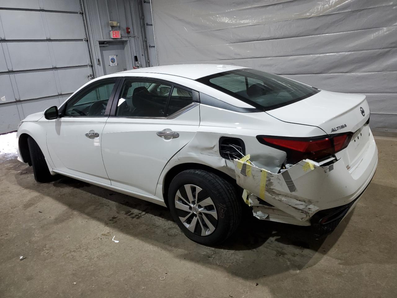 2019 Nissan Altima S - Image 2