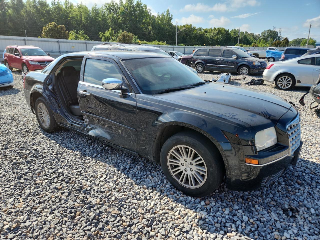 2010 Chrysler 300 Touring - Фото 4