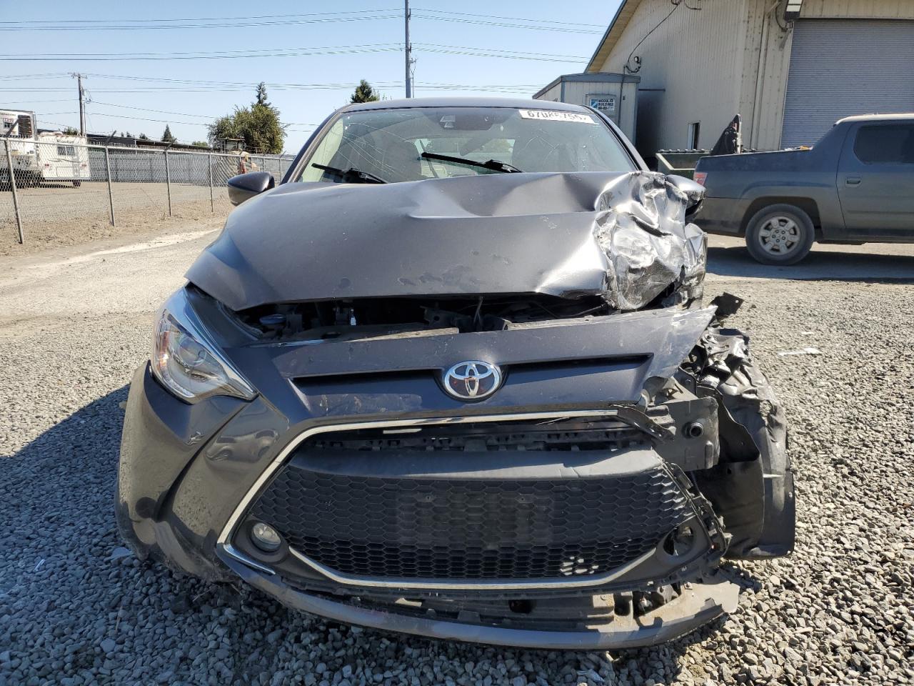 2020 Toyota Yaris Le - Image 5