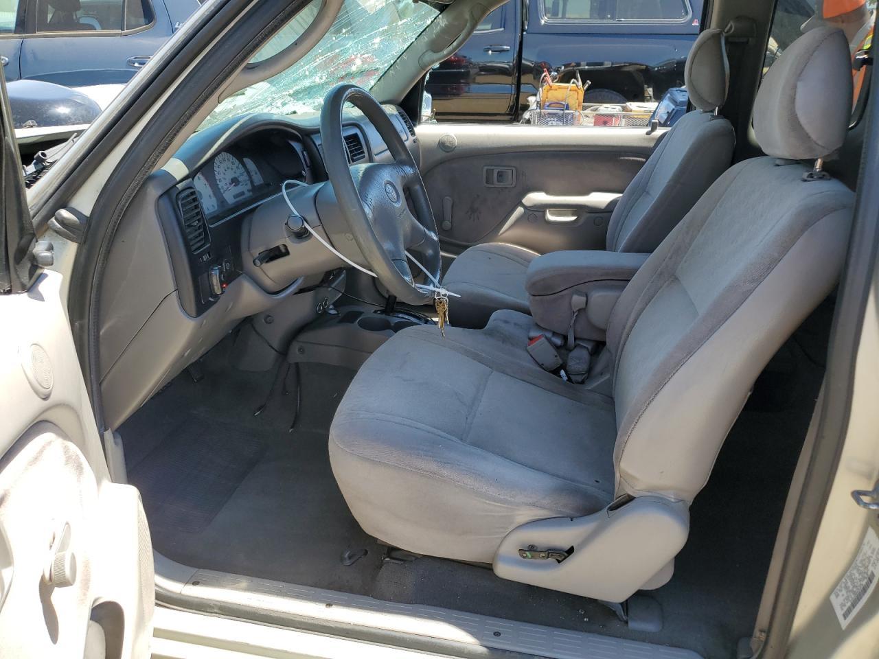 2004 Toyota Tacoma Xtracab - Image 7