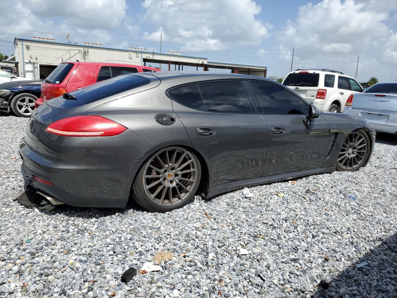 2016 Porsche Panamera 2 - Image 3