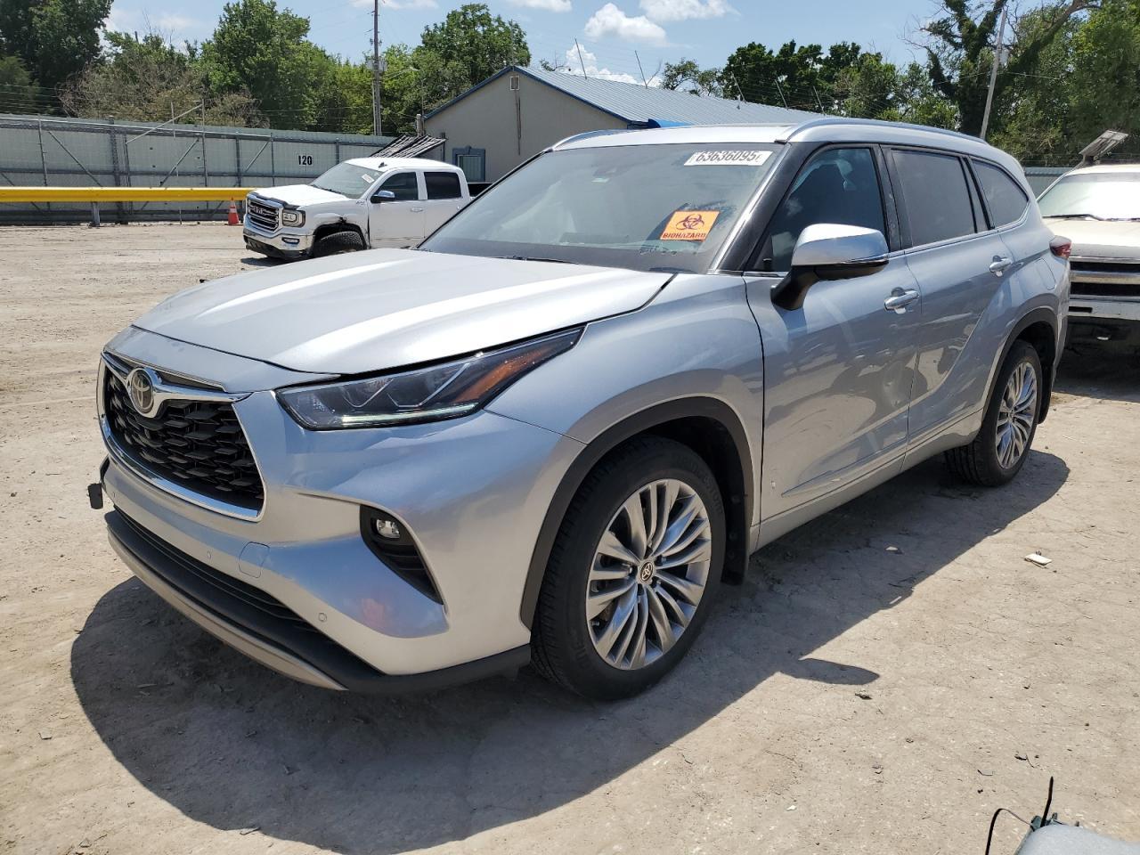 2022 Toyota Highlander Platinum