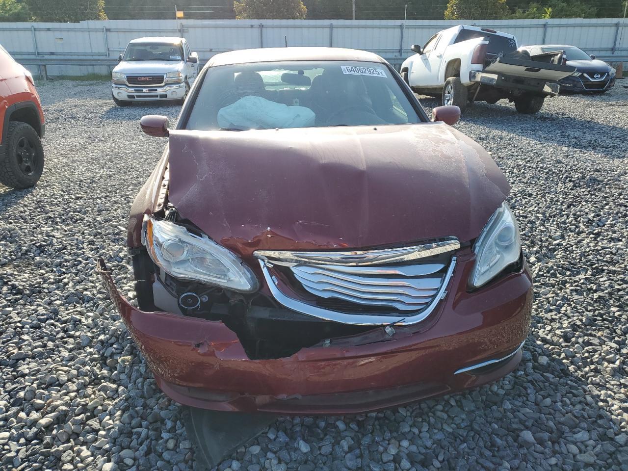 2014 Chrysler 200 Touring - Image 5