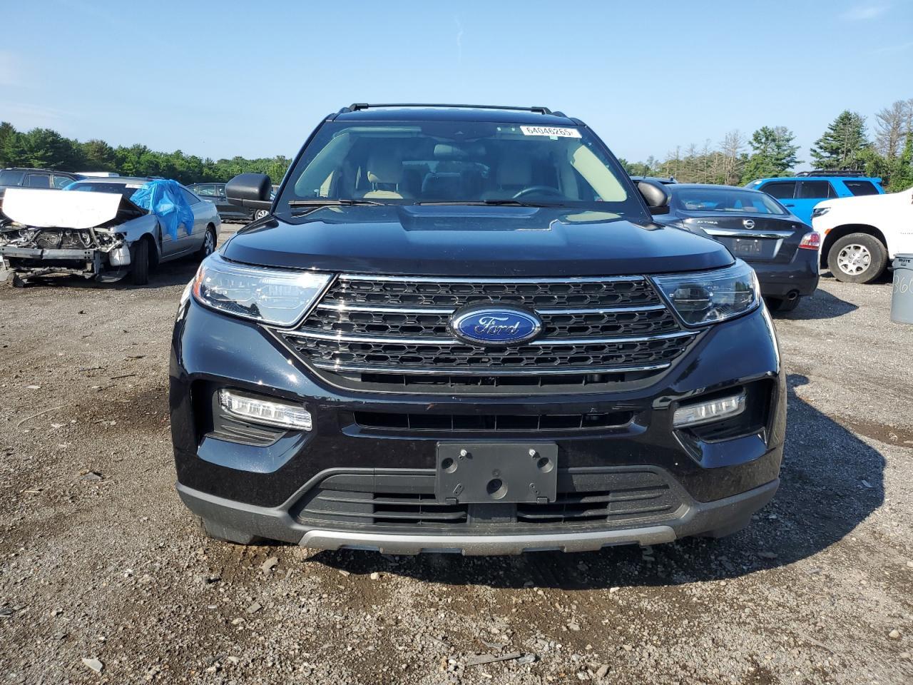 2022 Ford Explorer Xlt - Фото 5