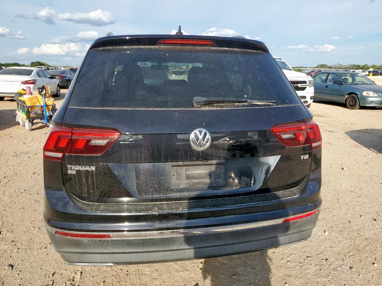 2018 Volkswagen Tiguan Se - Image 6