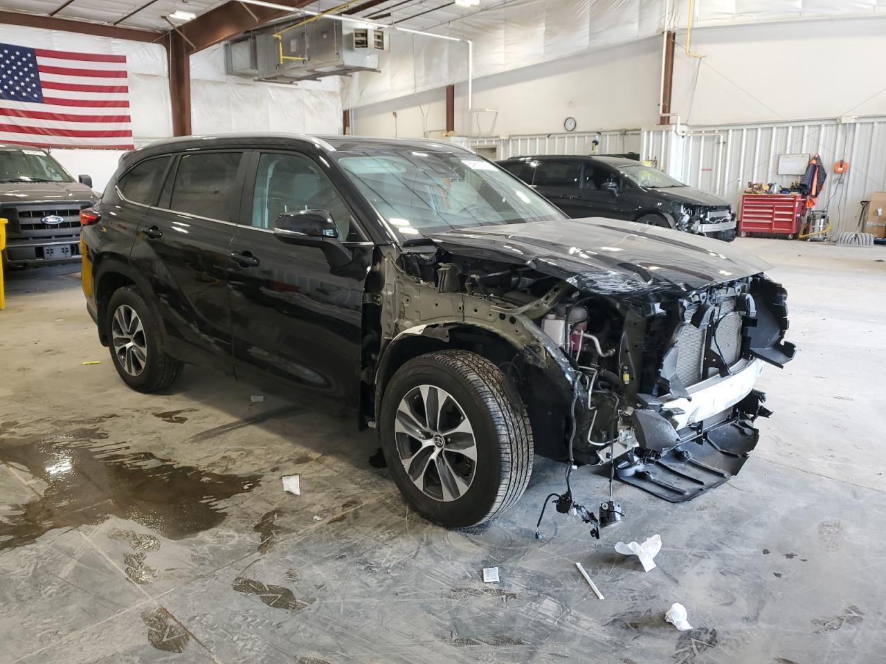 2023 Toyota Highlander L - Фото 4