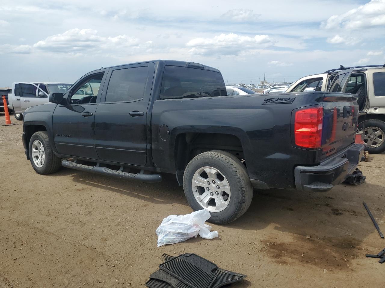 2017 Chevrolet Silverado K1500 Lt - Image 2
