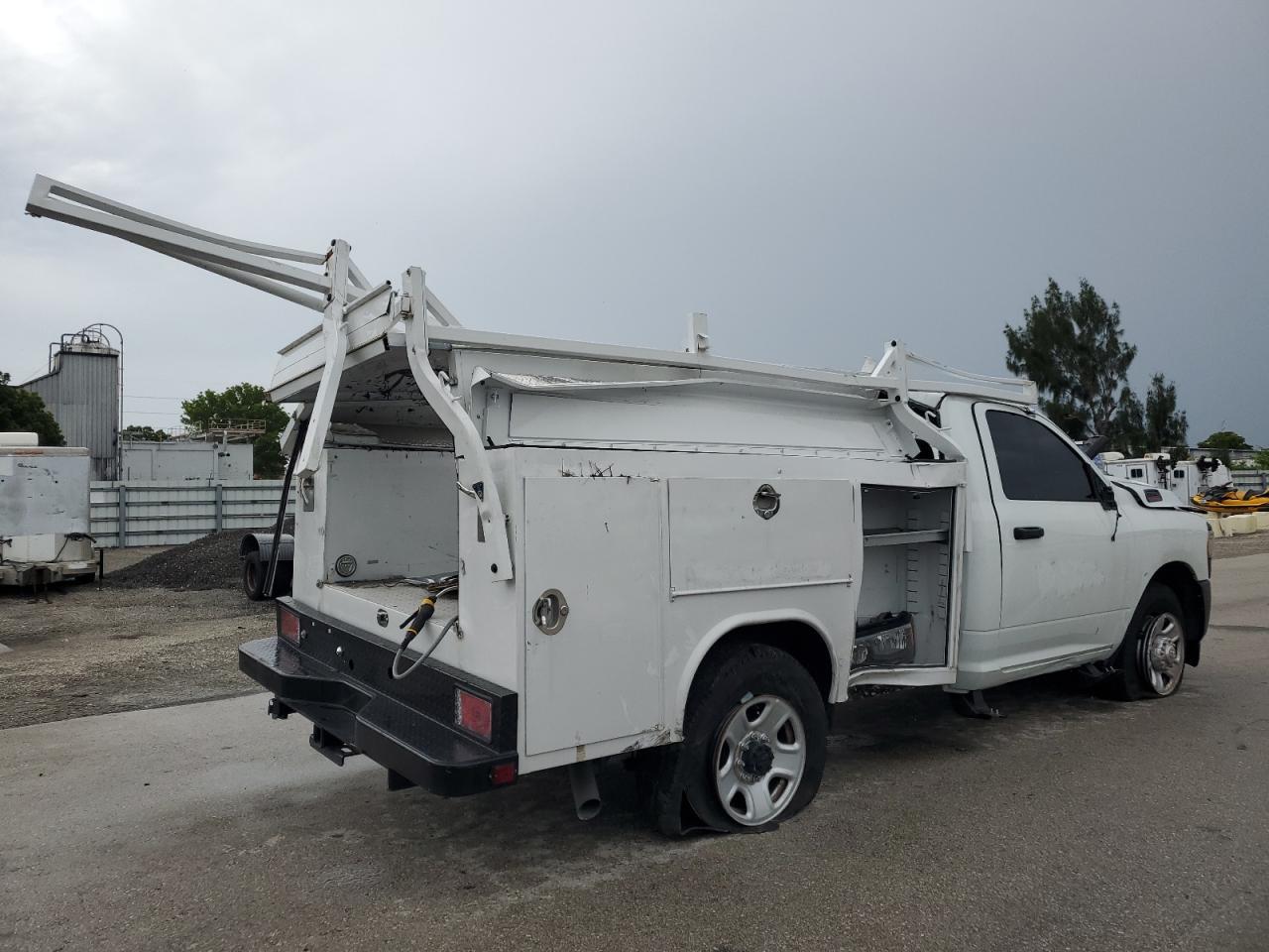 2024 Ram 2500 Tradesman - Фото 3