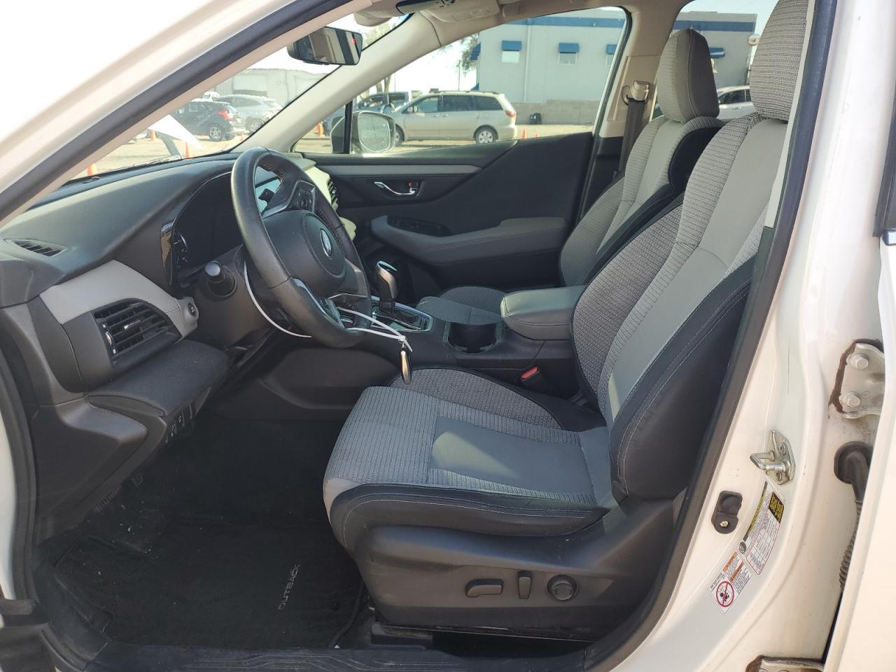 2020 Subaru Outback Premium - Image 7