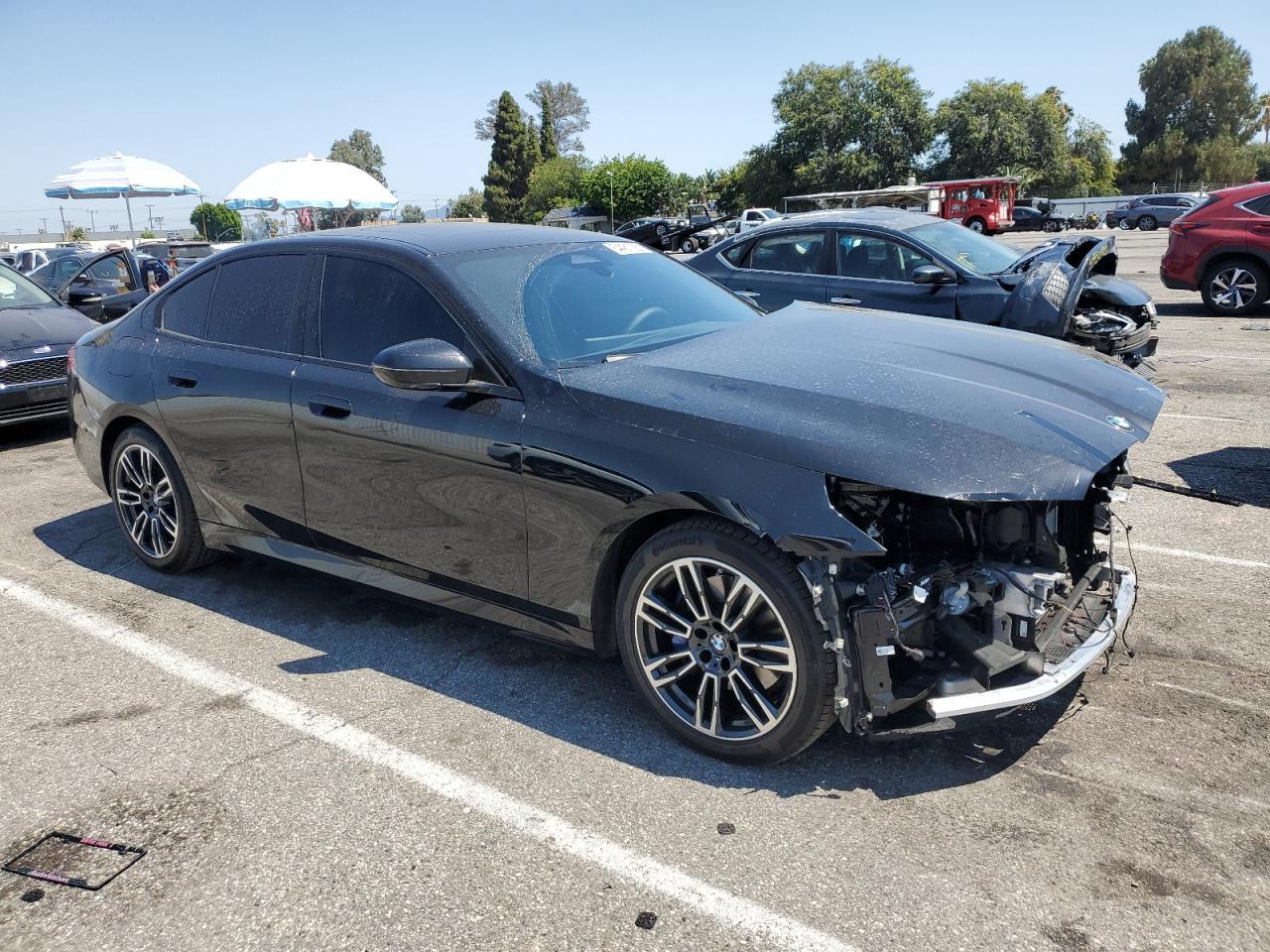 2025 BMW 530 I - Фото 4