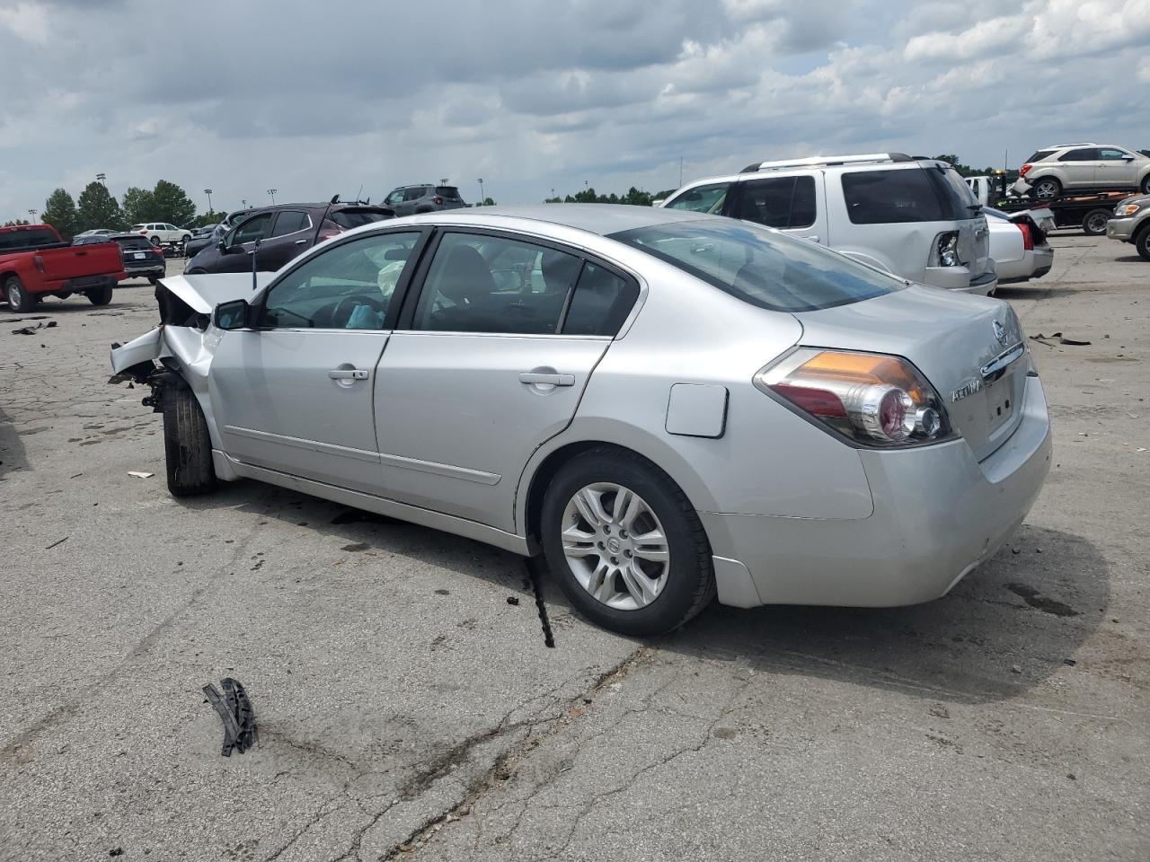 2012 Nissan Altima Base - Image 2