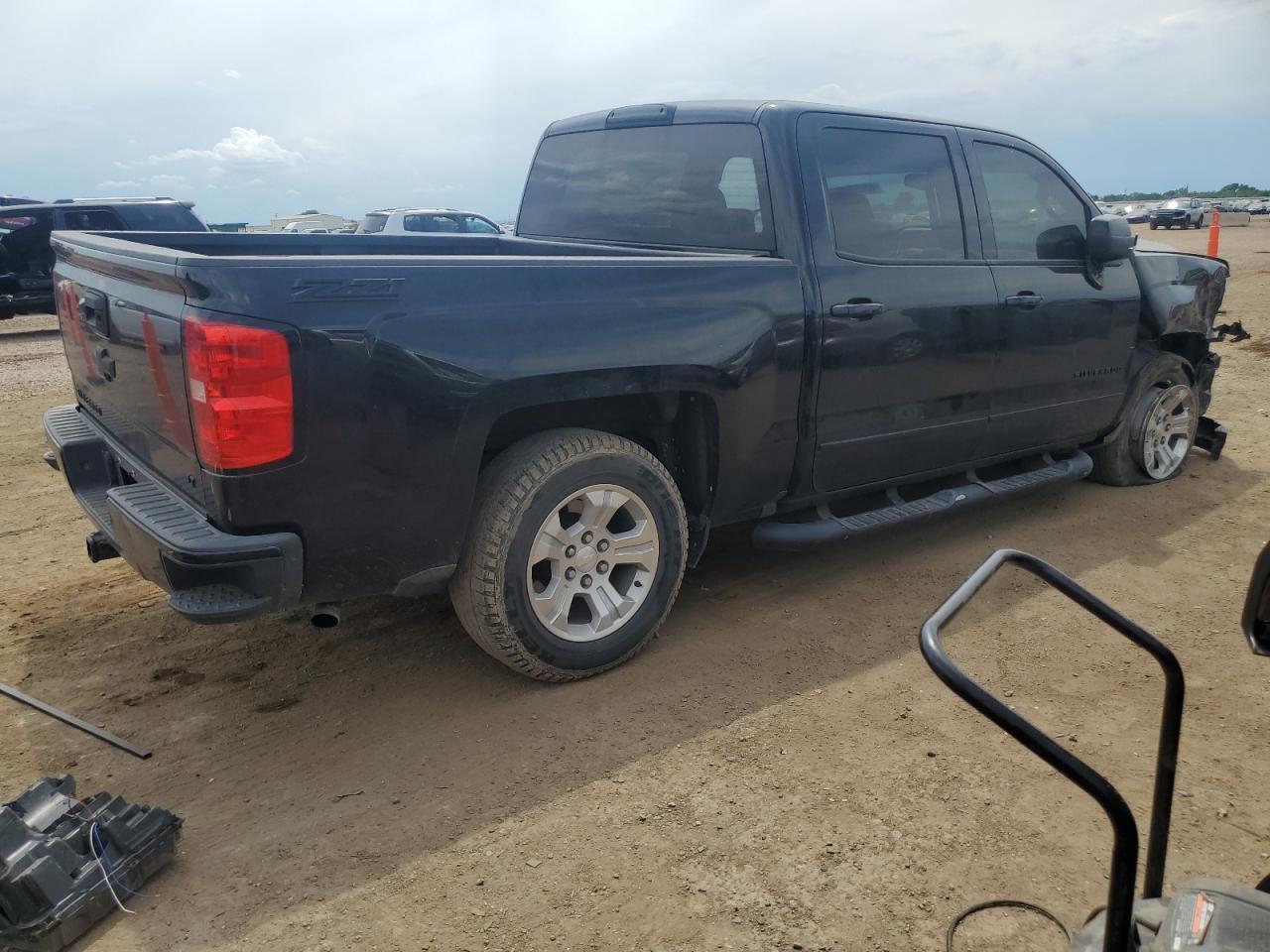 2017 Chevrolet Silverado K1500 Lt - Image 3