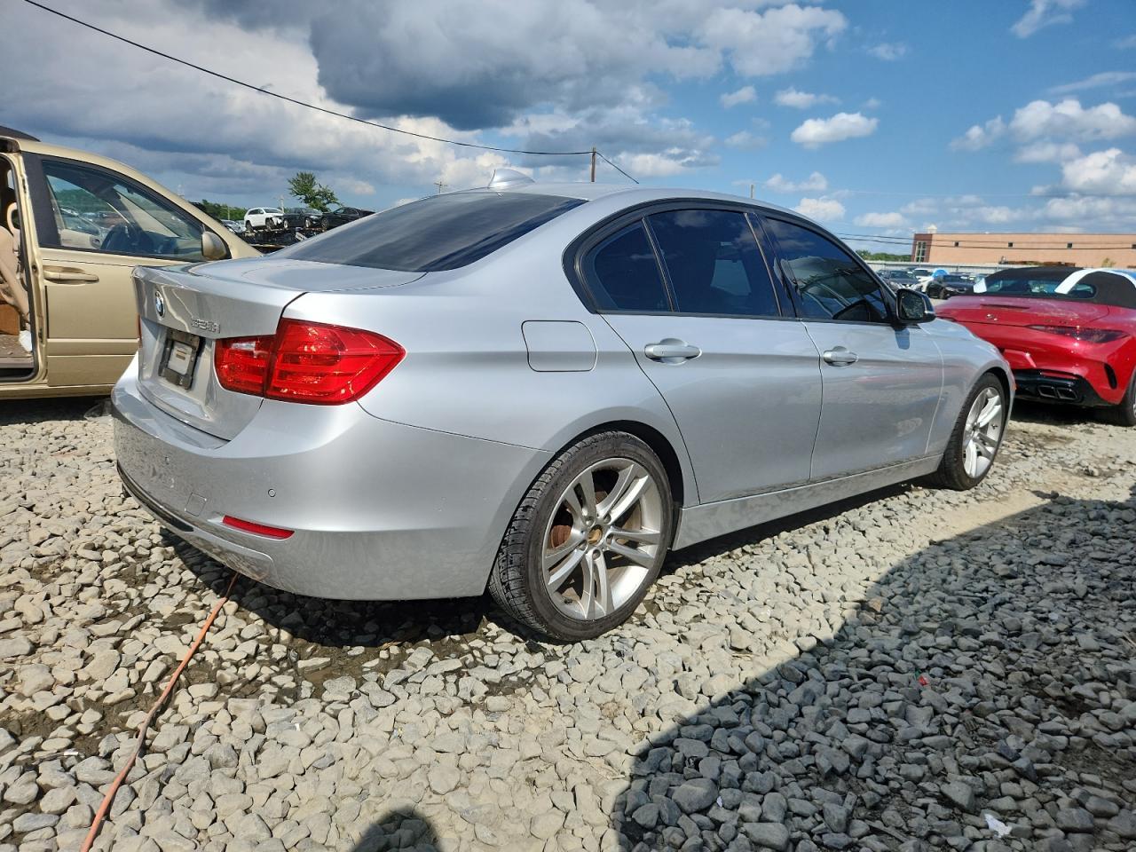 2015 BMW 328 I - Фото 3