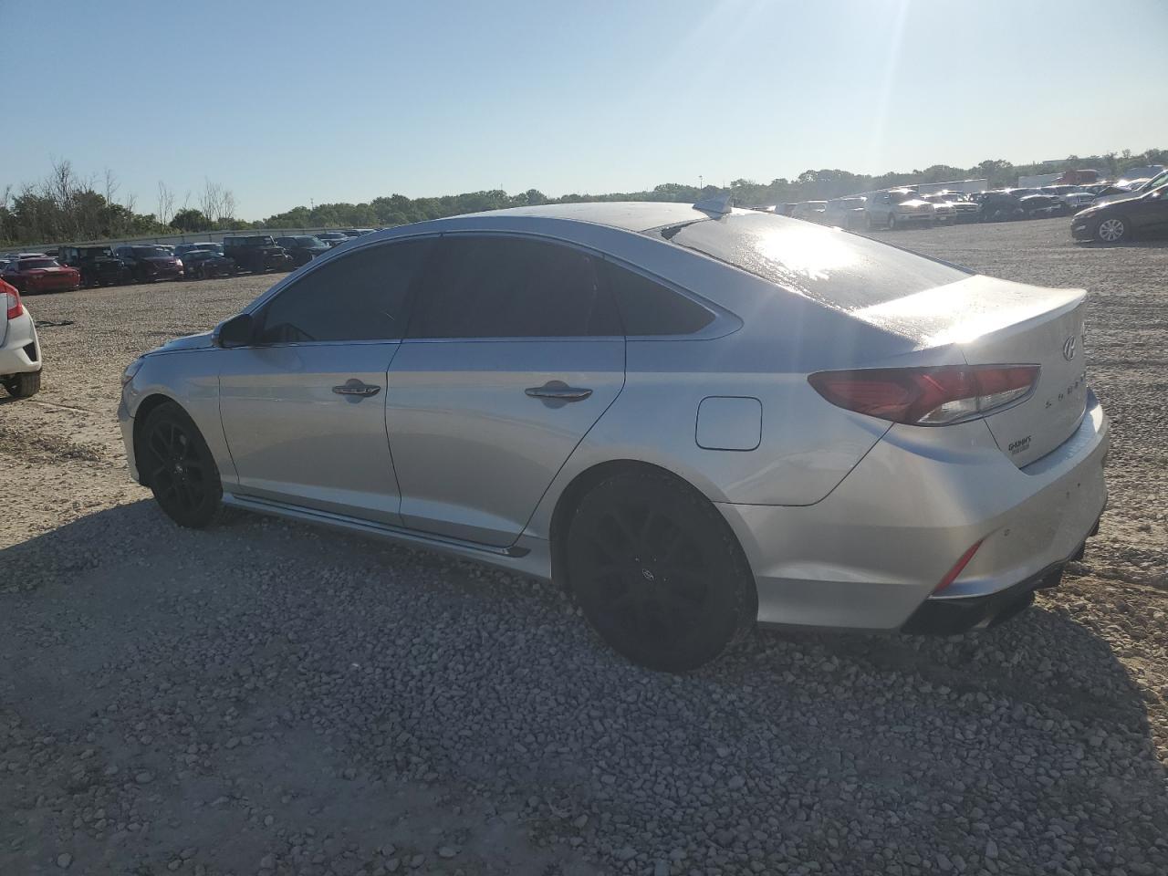 2018 Hyundai Sonata Sport - Фото 2