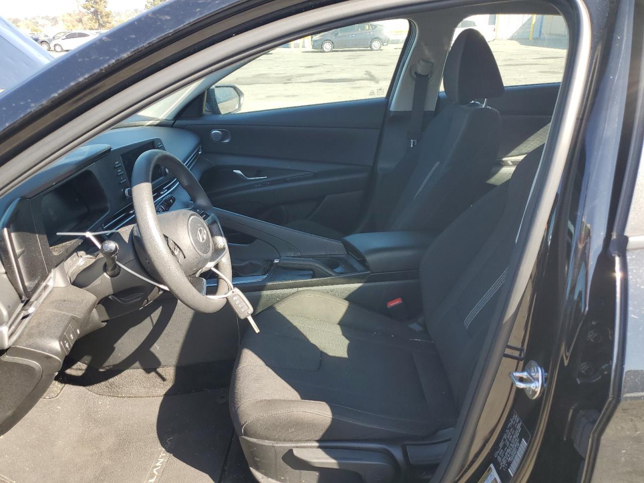 2025 Hyundai Elantra Se - Фото 7