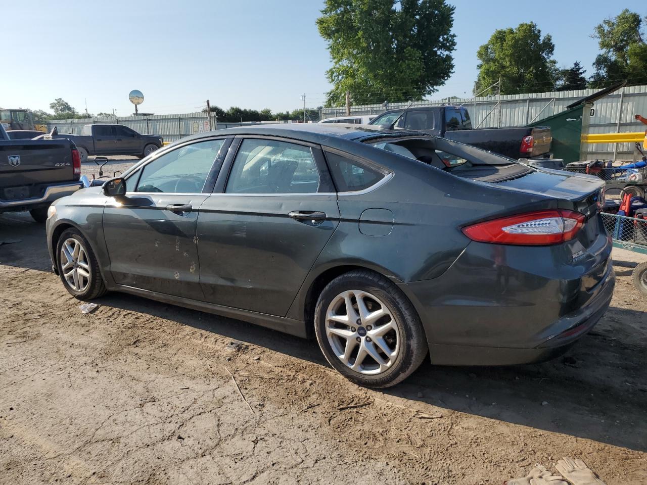 2015 Ford Fusion Se - Фото 2