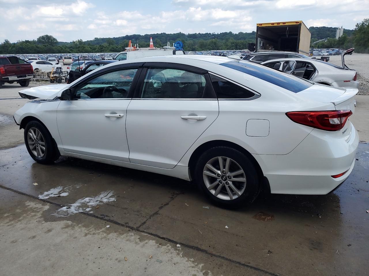 2016 Hyundai Sonata Se - Фото 2