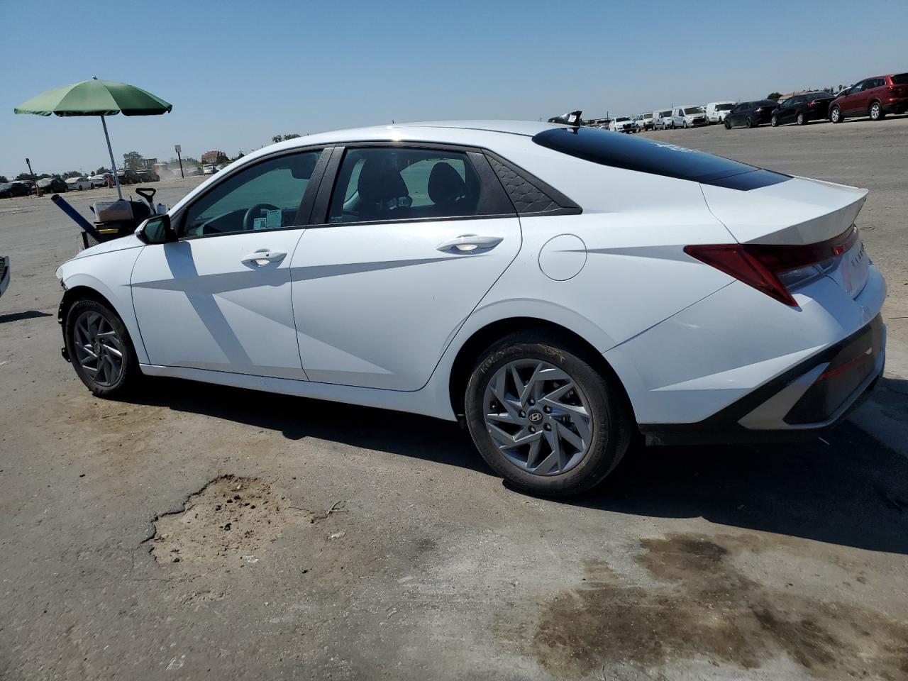 2025 Hyundai Elantra Blue - Фото 2