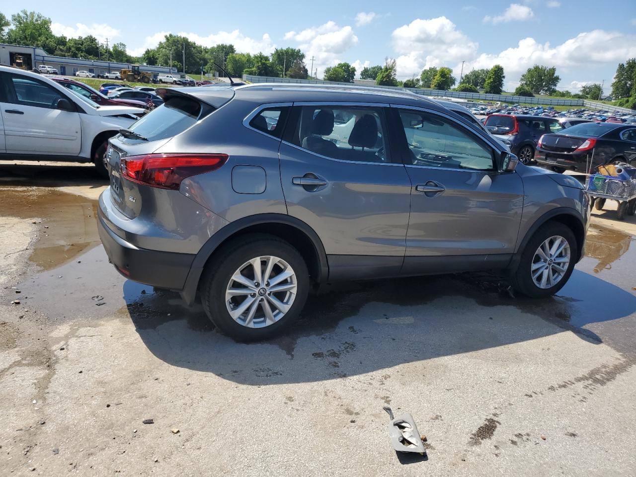 2019 Nissan Rogue Sport S - Фото 3