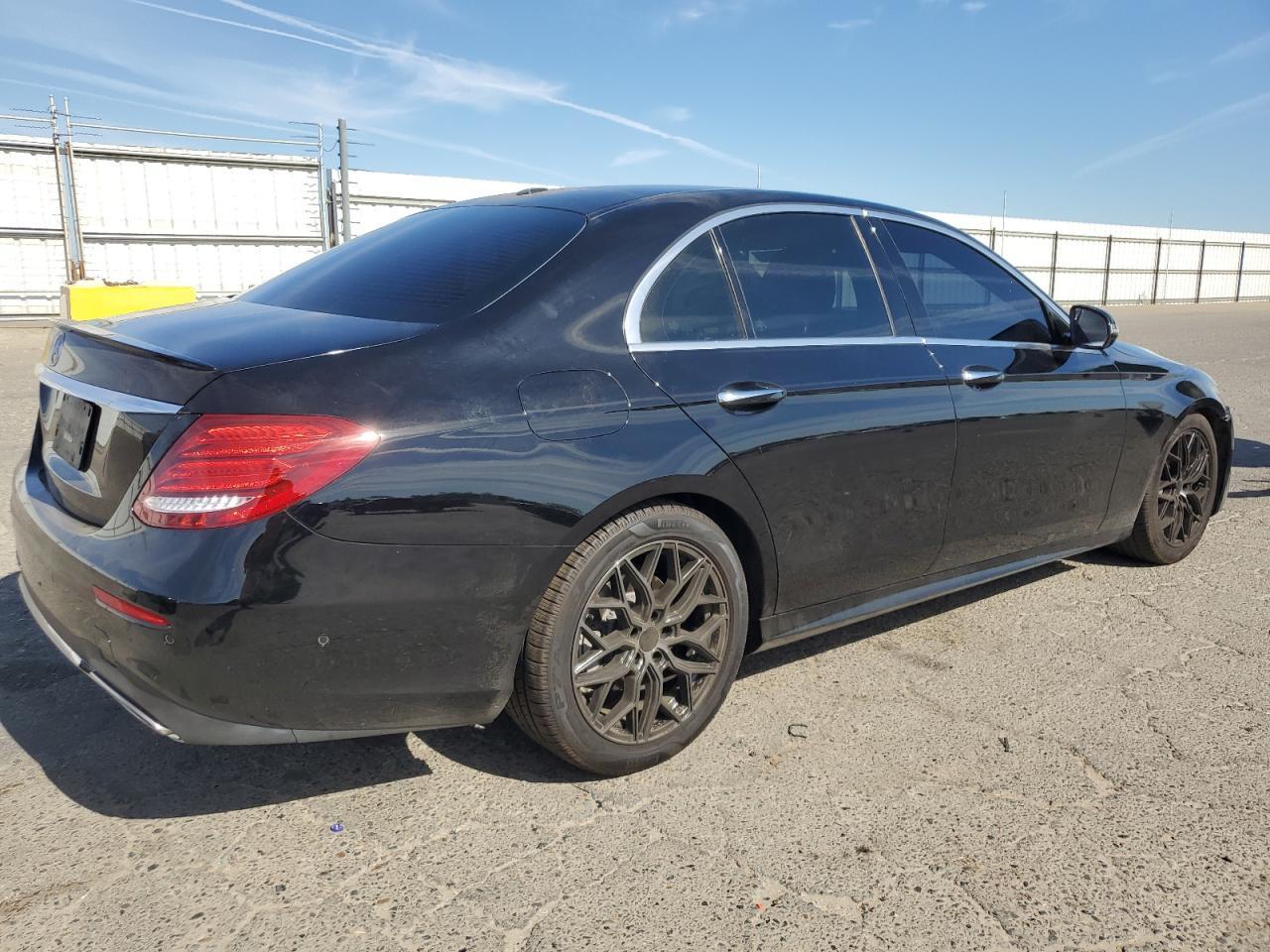 2018 Mercedes-Benz E 300 - Image 3