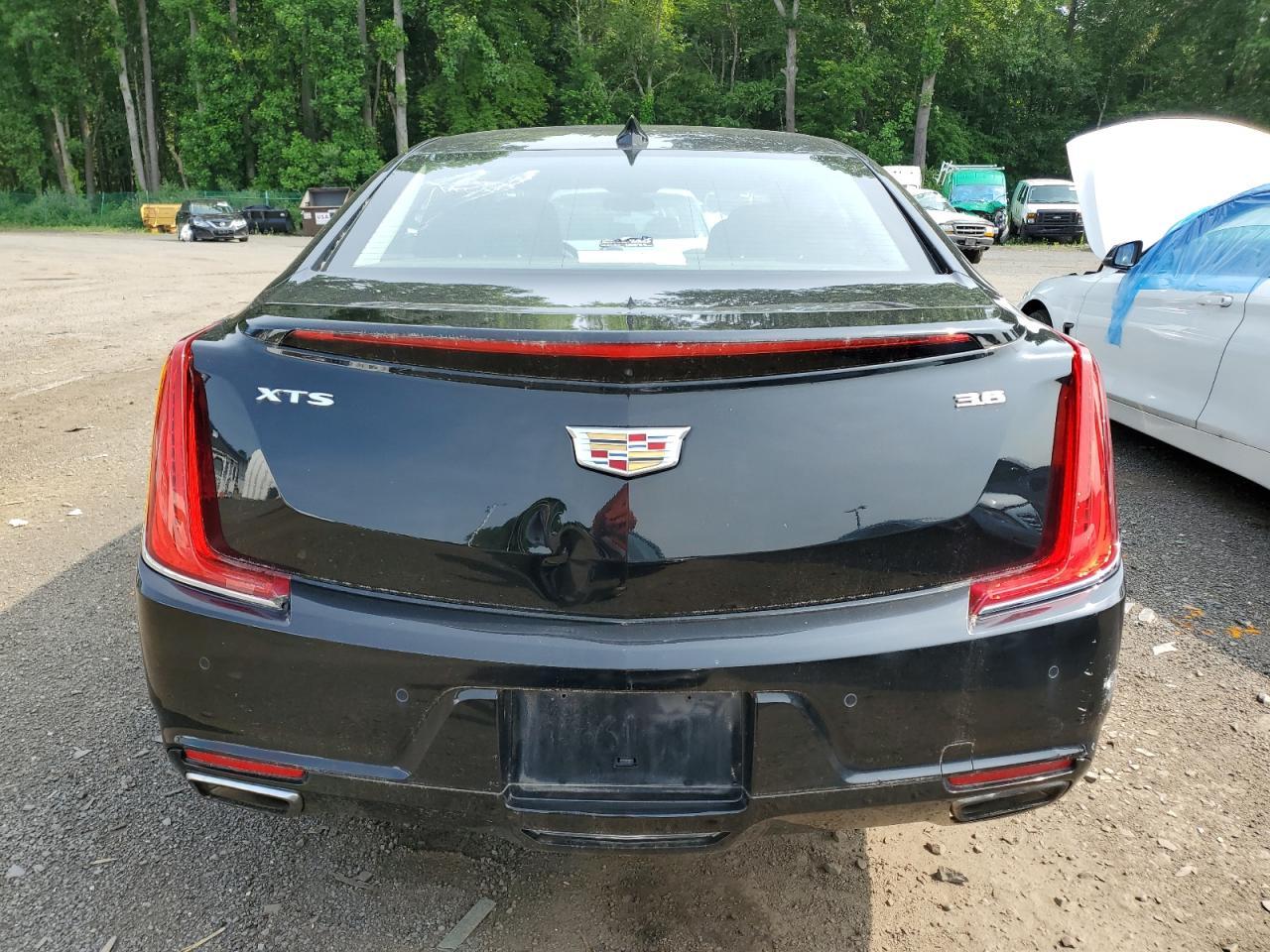 2019 Cadillac Xts Luxury - Image 6