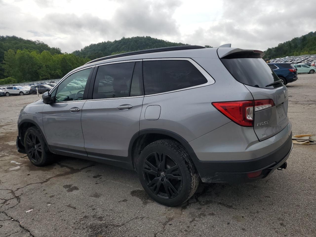 2022 Honda Pilot Se - Image 2