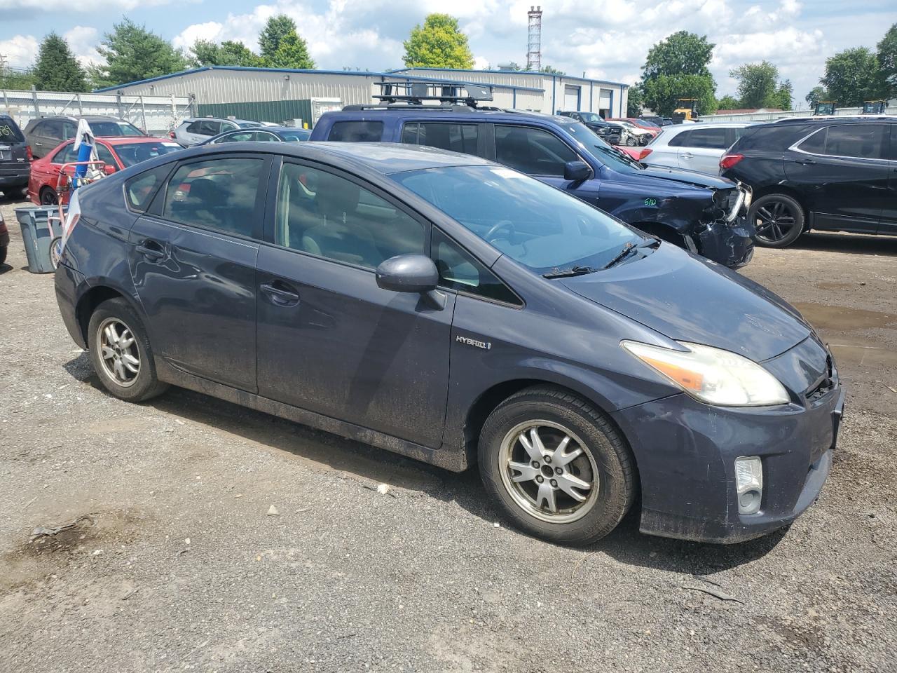 2011 Toyota Prius - Фото 4