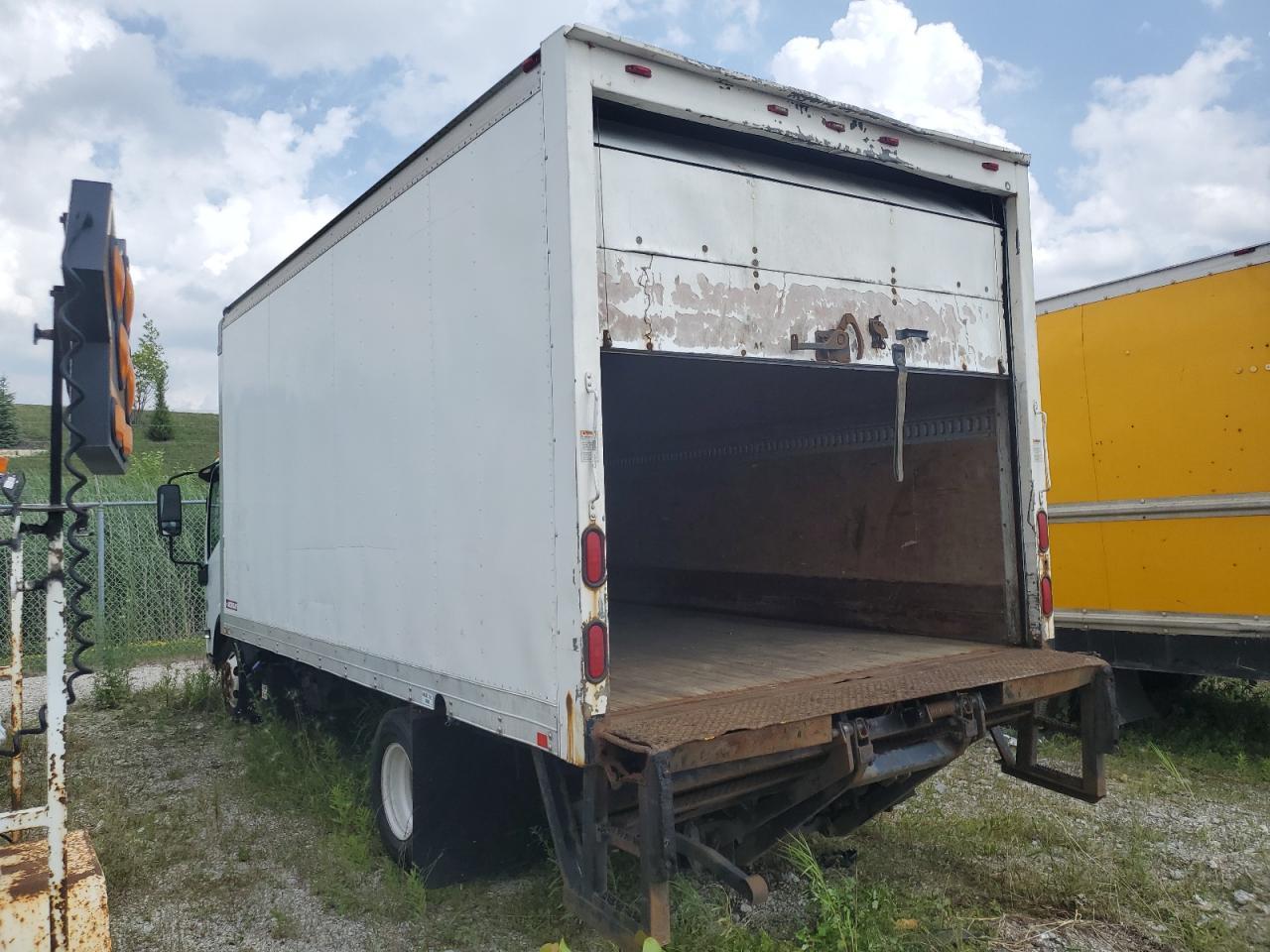 2012 Isuzu Npr Hd - Фото 2