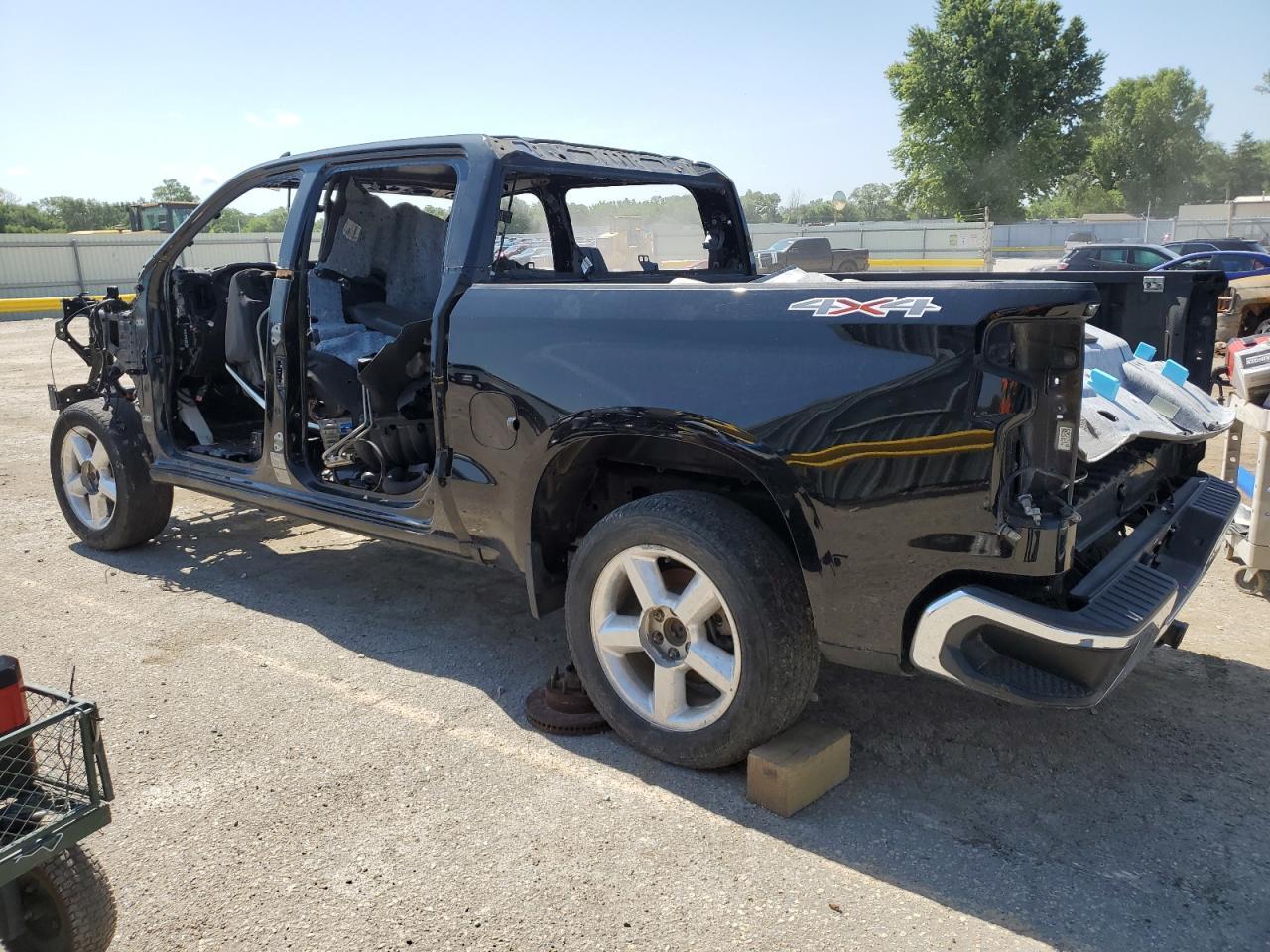 2020 Chevrolet Silverado K1500 Lt - Фото 2