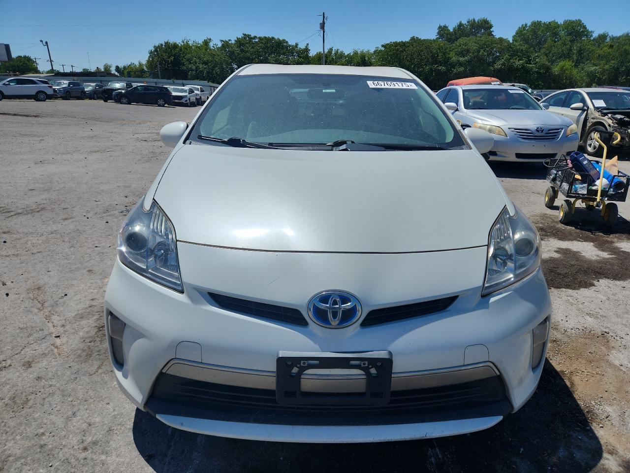 2015 Toyota Prius Plug-In - Image 5