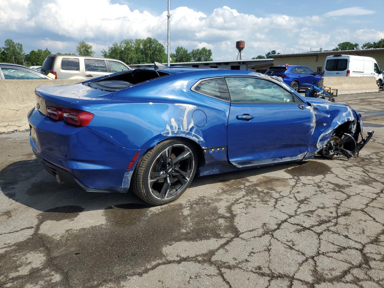 2019 Chevrolet Camaro Ls - Фото 3
