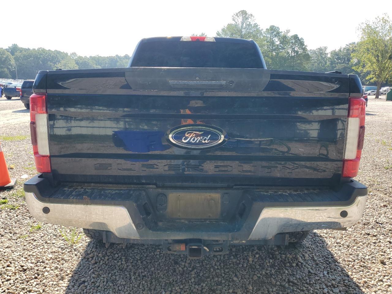 2019 Ford F250 Super Duty - Фото 6